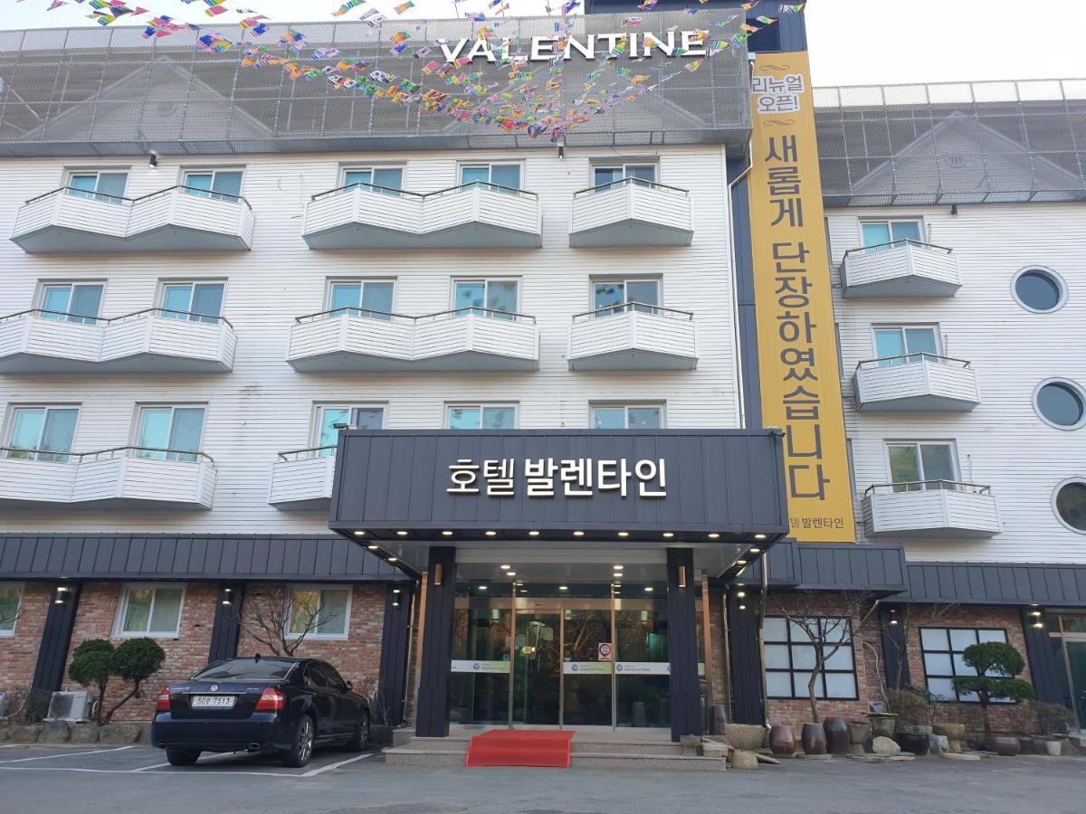 Hotel Valentine Кьонджу Екстер'єр фото