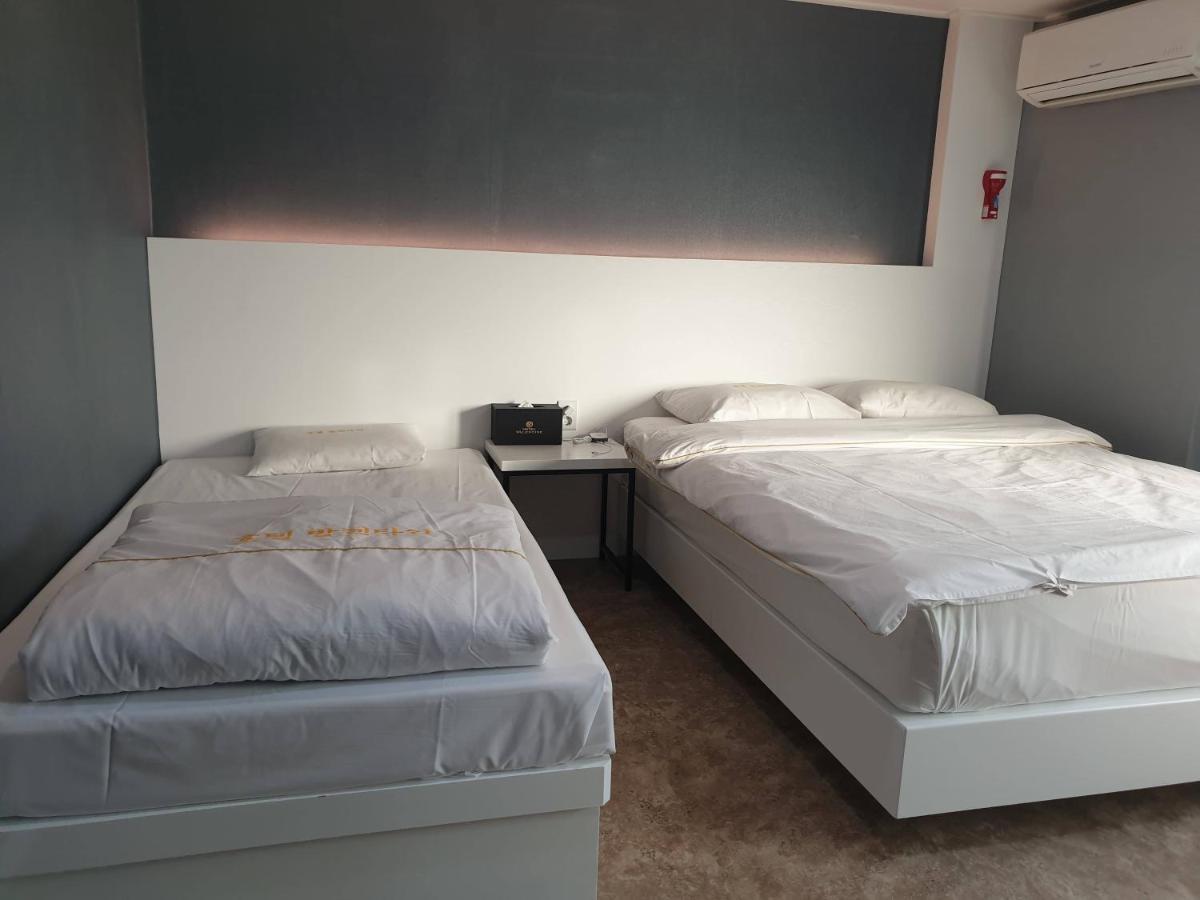 Hotel Valentine Кьонджу Екстер'єр фото