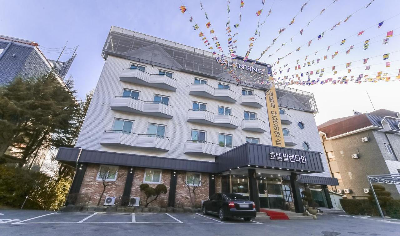 Hotel Valentine Кьонджу Екстер'єр фото